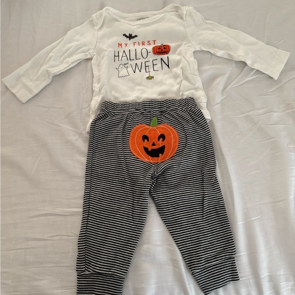 My First Halloween Outfit - Picture 1 of 3